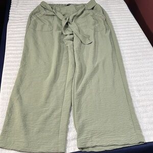 Soho Olive Green Straight wide  Leg Pants Size M Preowned